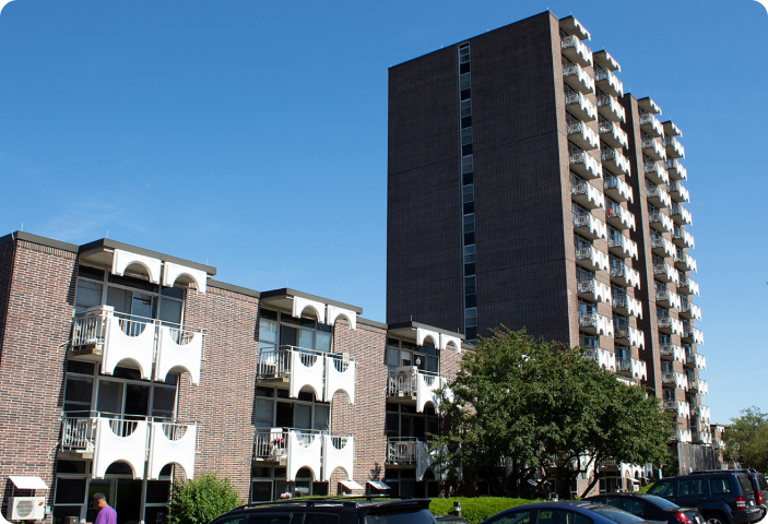 Lincoln Park Tower Apartments